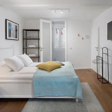 Apartment Historic Alley By Irundo Rovinj