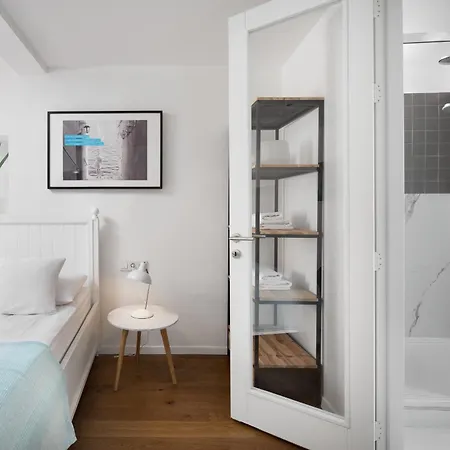 Daire Historic Alley By Irundo