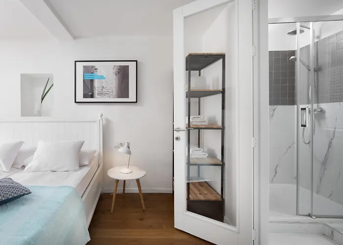 Daire Historic Alley By Irundo